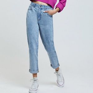 PacSun Skylight Mom Jeans Size: 28